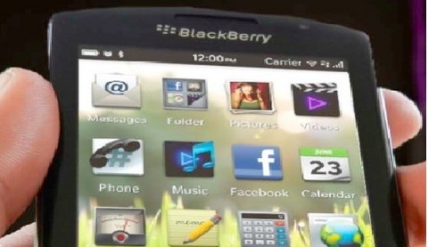 Blackberry10 sorprende con cámara que evita que alguien 'salga mal' en una fotografía (Video)