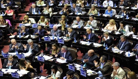 Argentina: Diputados debatirán hoy nacionalización de YPF