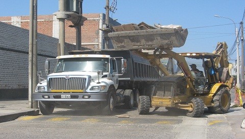 Municipalidad de Lima limpió urbanización Chacra Ríos Sur en el Cercado