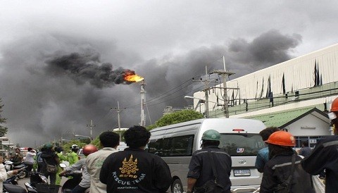 Incendio de una planta química deja 12 muertos en Tailandia