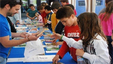 Plaza de Armas de Ferreñafe se convirtió en 'Feria Literaria' gracias a escolares
