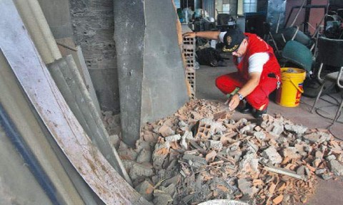 Bomberos carecen de locales, equipo y personal