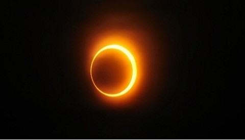 Google presenta anexo especial de horarios para observar el eclipse solar de hoy
