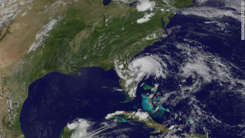Tormenta tropical Beryl sacude la costa de Florida