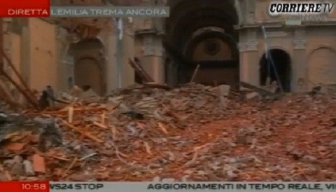 Italia vuelve a ser remecida por sismo de 5.8 grados