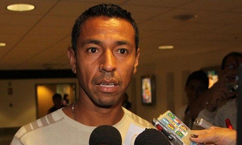 Nolberto Solano: La prioridad en la U es la parte defensiva