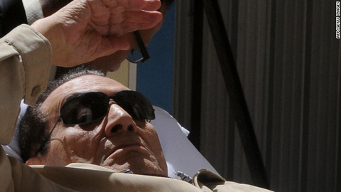 Líder egipcio Hosni Mubarak fue condenado a Cadena Perpetua