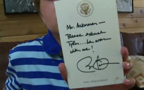 Obama escribió nota excusando a niño que faltó al colegio