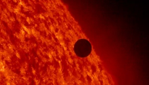 [VIDEO]: Vea el tránsito de Venus ante el Sol
