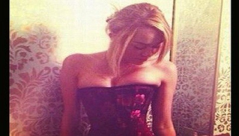 Miley Cyrus derrochó sensualidad con una atrevida foto en Twitter