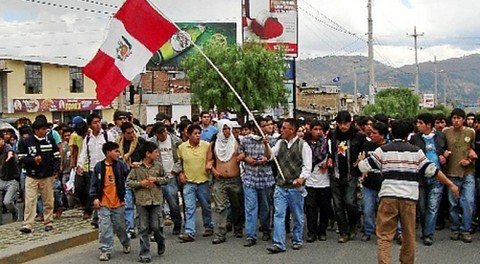 Cajamarca: 11 noticieros suspendieron sus transmisiones por protestas contra Conga