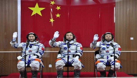 China: Alistan misión espacial con la primera mujer astronauta