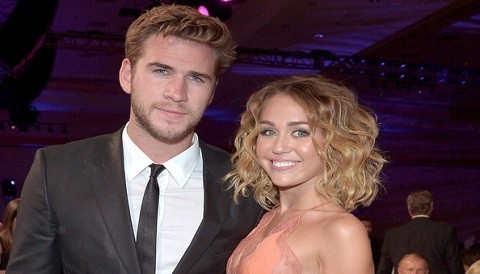 Miley Cyrus y Liam Hemsworth generan peleas entre fanáticos
