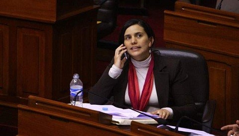 Verónika Mendoza: el alcalde de Espinar fue detenido arbitrariamente