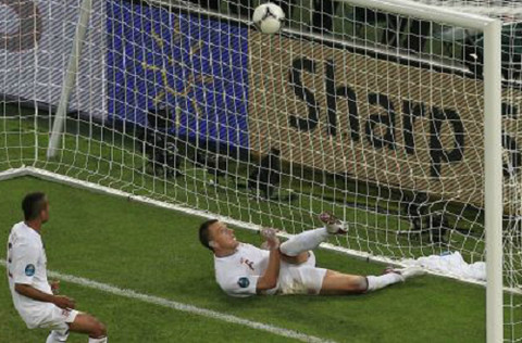 [VIDEO] Eurocopa 2012: Gol no cobrado a Ucrania ante Inglaterra genera polémica