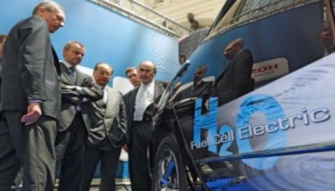 FCX Clarity: El primer auto que funciona con hidrógeno