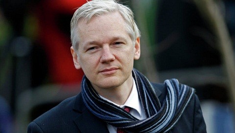 Ecuador: Correa se reunió con su embajadora para tratar situación de Assange