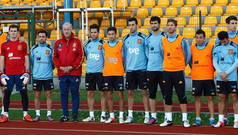 Selección española guarda minuto de silencio en sus entrenamientos por muerte de Miki Roqué