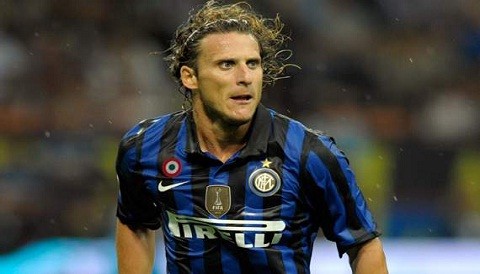 Diego Forlán deja el Inter de Milán por el Inter de Porto Alegre