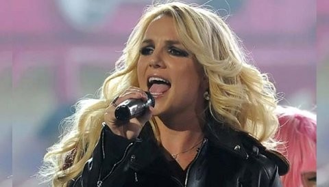 Britney Spears tiene una silla de dentista portátil que lleva a todas partes