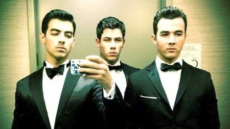 Los Jonas Brothers lanzan nuevo disco 'Jonas Enterprises'