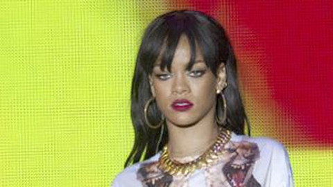 Rihanna demanda a sus ex contadores por pérdidas millonarias