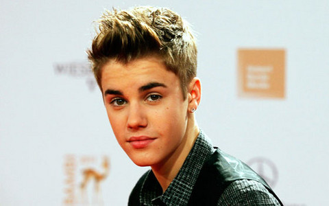 Justin Bieber da su apoyo al anciano que padece de cáncer y es su fan #1