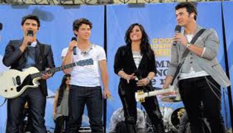 Good Morning América: Demi Lovato interpretó varios temas de su repertorio en programa estadounidense Good Morning América: Demi Lovato interpretó varios temas de su repertorio en programa estadounidense