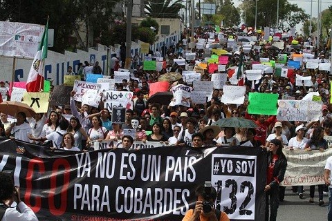 México: Miles de personas salieron a las calles en contra de Peña Nieto