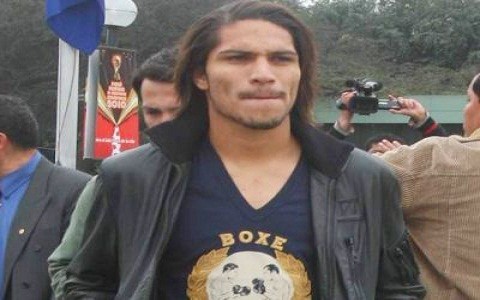 Paolo Guerrero se salvó de agresión física en concierto de Vico C y Tego Calderón