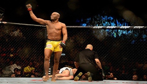 Anderson Silva venció por nocaut a Chael Sonnen por el UFC 148