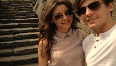 [FOTOS] Louis Tomlinson y Eleanor Calder captados en el aeropuerto de Niza