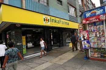 Delincuentes robaron 7 mil soles de Inkafarma de Surco