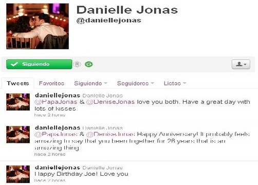 Danielle Jonas saluda a Joe y a sus suegros vía Twitter