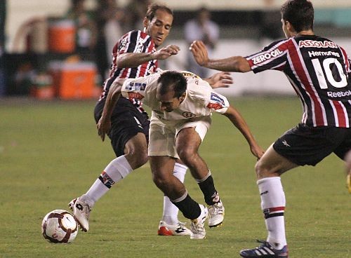 Universitario en riesgo de no jugar ante Boys