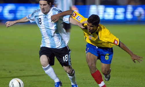 Argentina remontó y venció a Colombia