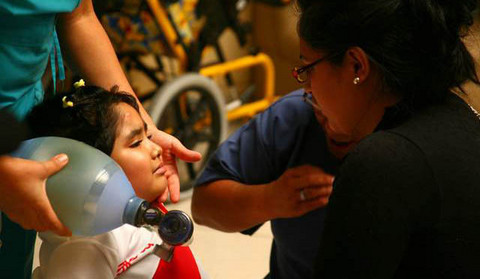 [VIDEO] Niña Romina Cornejo llegó a Puerto Rico y su estado de salud es delicado