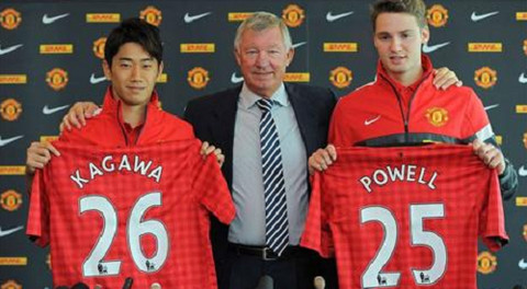 Manchester United presentó a Kagawa y Powwel como sus refuerzos