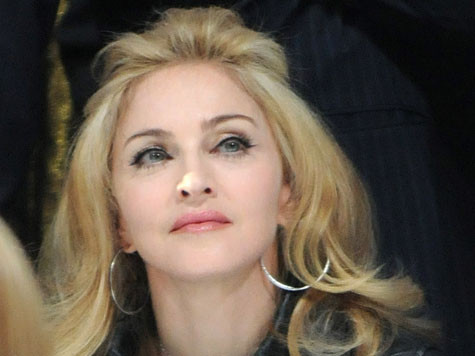 Jóvenes no quieren a Madonna en Polonia