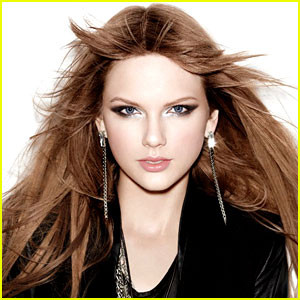 Taylor Swift cambia de look para anuncio de conocida marca de cosméticos