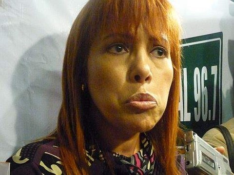 Magaly Medina se cura en vivo y en directo con una máscara de oxígeno