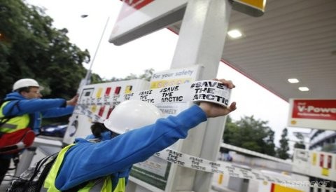 [FOTOS] Greenpeace cerró 74 estaciones de servicio de Shell en el Reino Unido