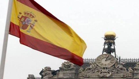 España: Gobierno admite que recesión continuará en 2013