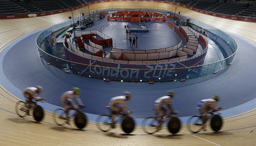 Juegos Olímpicos: Espectador muere en el velódromo Stratford Juegos Olímpicos: Espectador muere en el velódromo Stratford