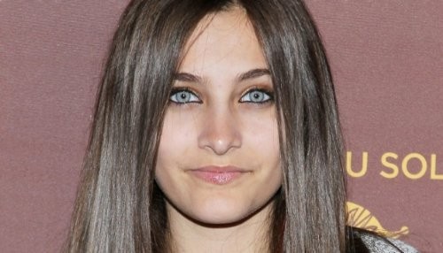 [FOTO] Paris Jackson rinde homenaje a su padre Michael