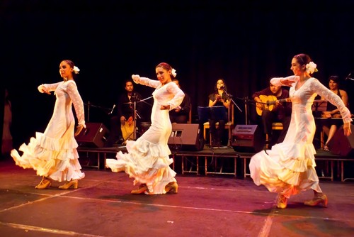 COLORES FLAMENCOS: Música y danza flamenca