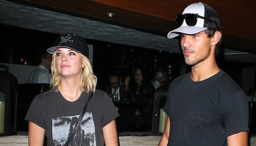 [FOTOS] Taylor Lautner y Ashley Benson disfrutan de una cena romántica