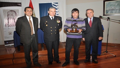 Marina de Guerra del Perú y Telefónica reconocen talento de jóvenes que elaboraron trofeo 'Almirante Grau'