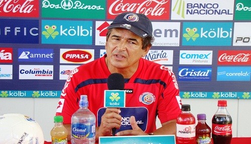 Jorge Luis Pinto: Perú puede jugar tranquilamente en el Mundial