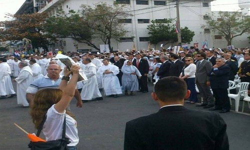 Paraguay: abuchean a presidente Franco durante visita a Panteón de los Héroes